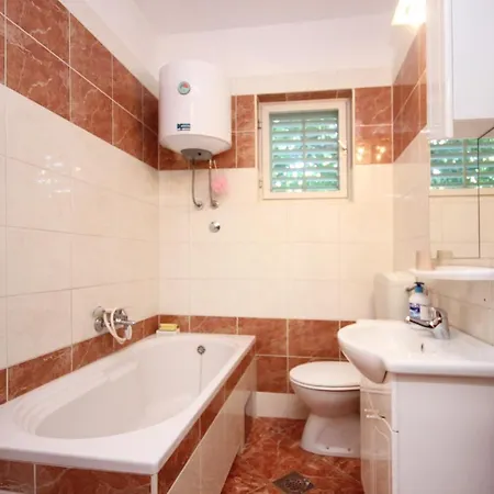 Apartment Apartments By The Sea Mastrinka, Ciovo - 10261